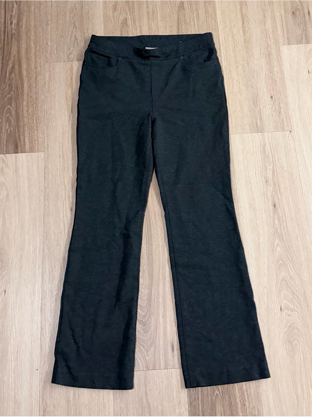 Chico's Ponte Knit Pull-On Pants Charcoal Women’s size 1 Regular Casual Comfort